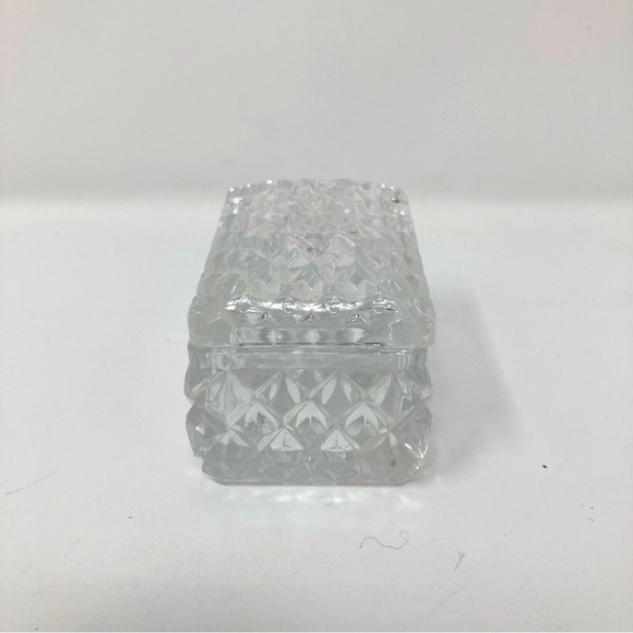 Small Crystal Box with Lid - Picture 3 of 9